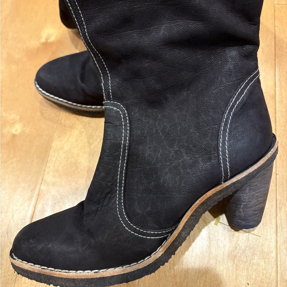 Stuart Wetzman tall suede pull on boots with stitching 8 brown - Picture 3 of 7